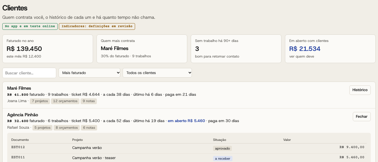 Prévia do histórico de clientes com dados de demonstração